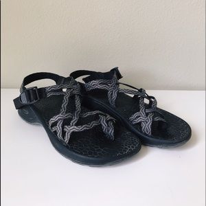 Grey and Black Cachos